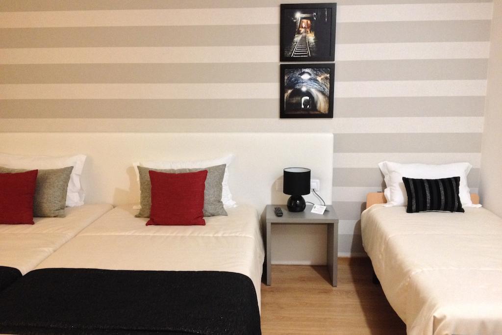 Lam Hotel Villa Aljustrel Zimmer foto